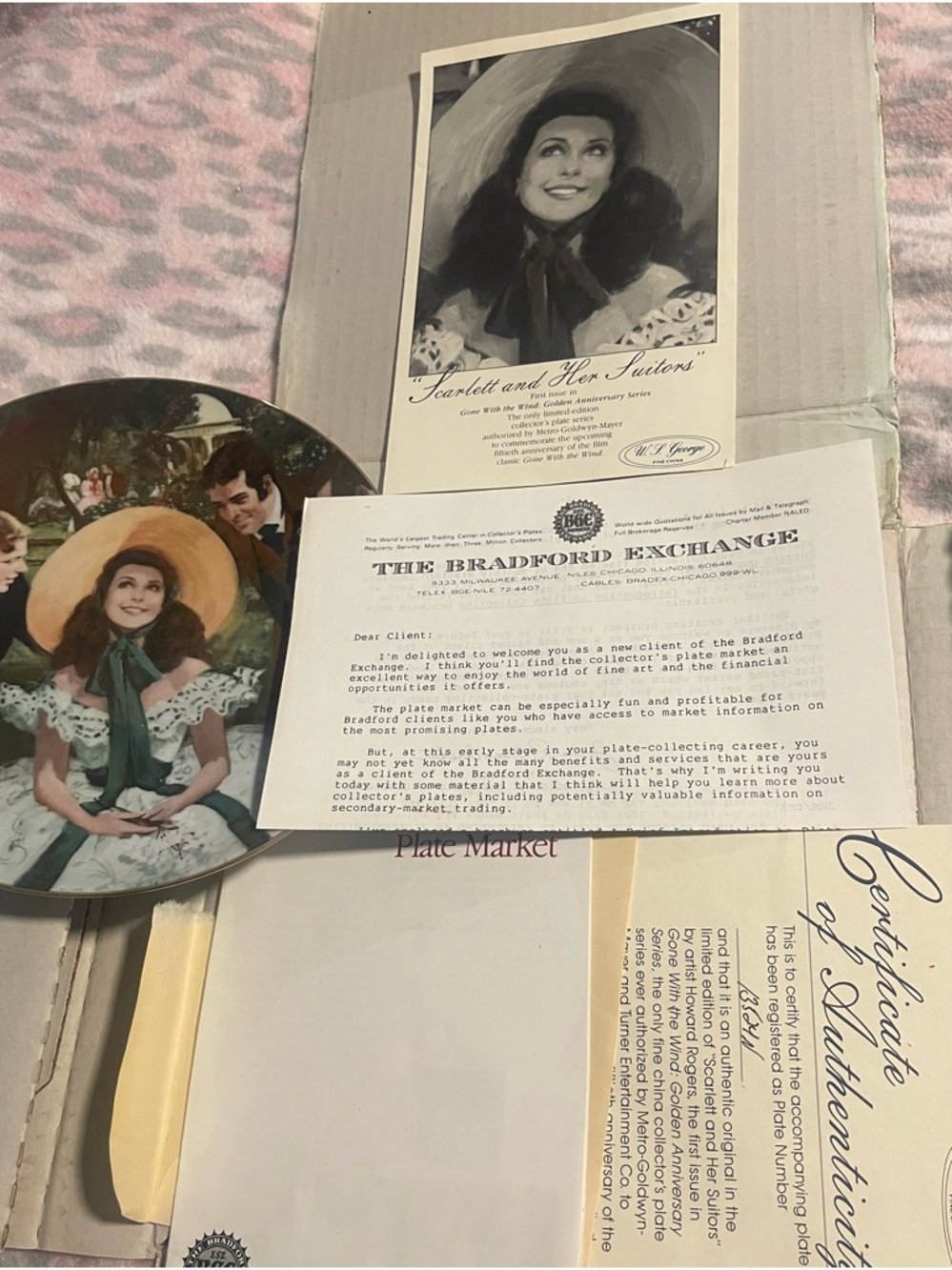 Collectible Decorative Plate Gone with the Wind in original box w/ certificate